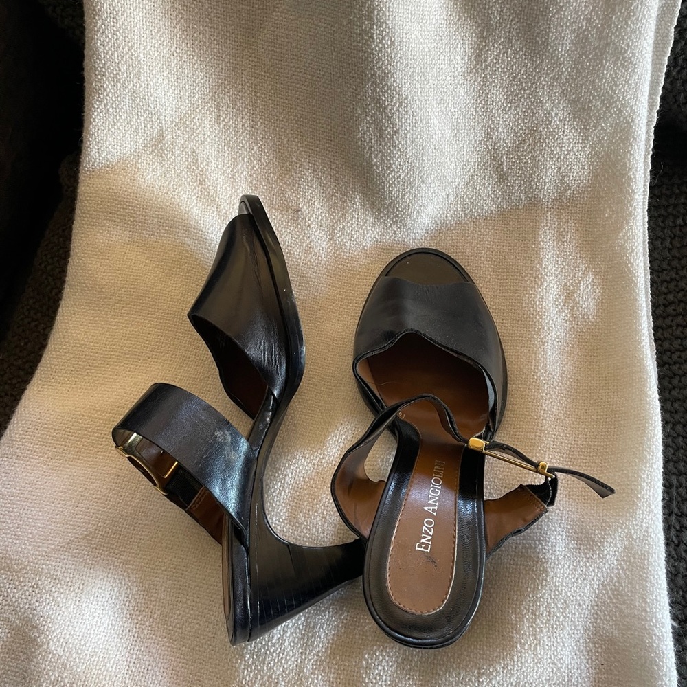 Sandals - Picture 3 of 3
